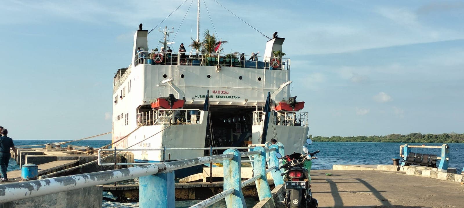 Ketika Siginjai Tak Berlayar: Ketergantungan Pasokan Pangan Karimunjawa