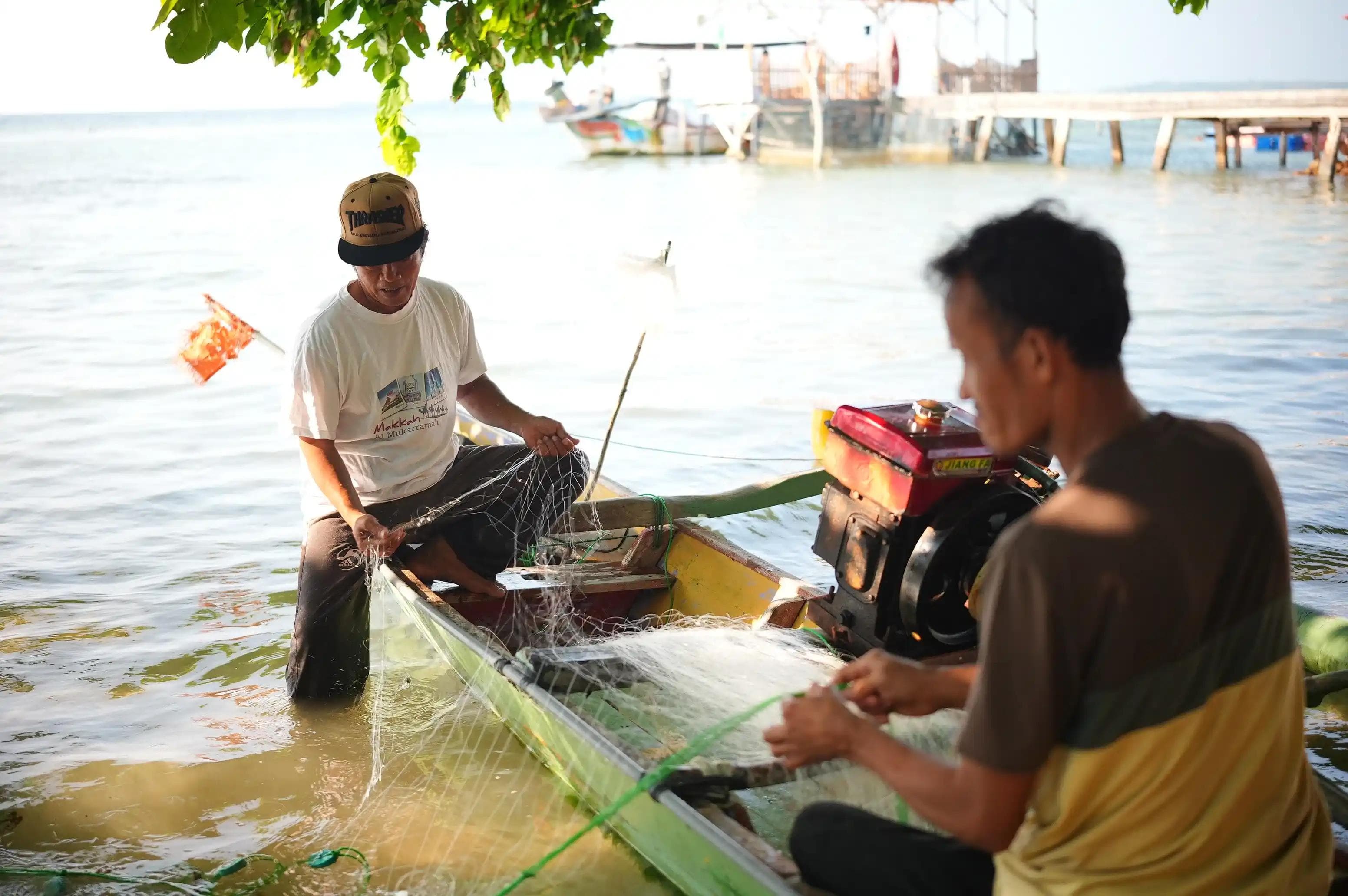 Di Balik Deru Kapal Wisata: Potret Dinamika Tenaga Kerja di Karimunjawa